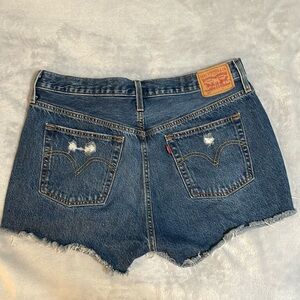 Size 33 Levi 501 distressed dark wash shorts